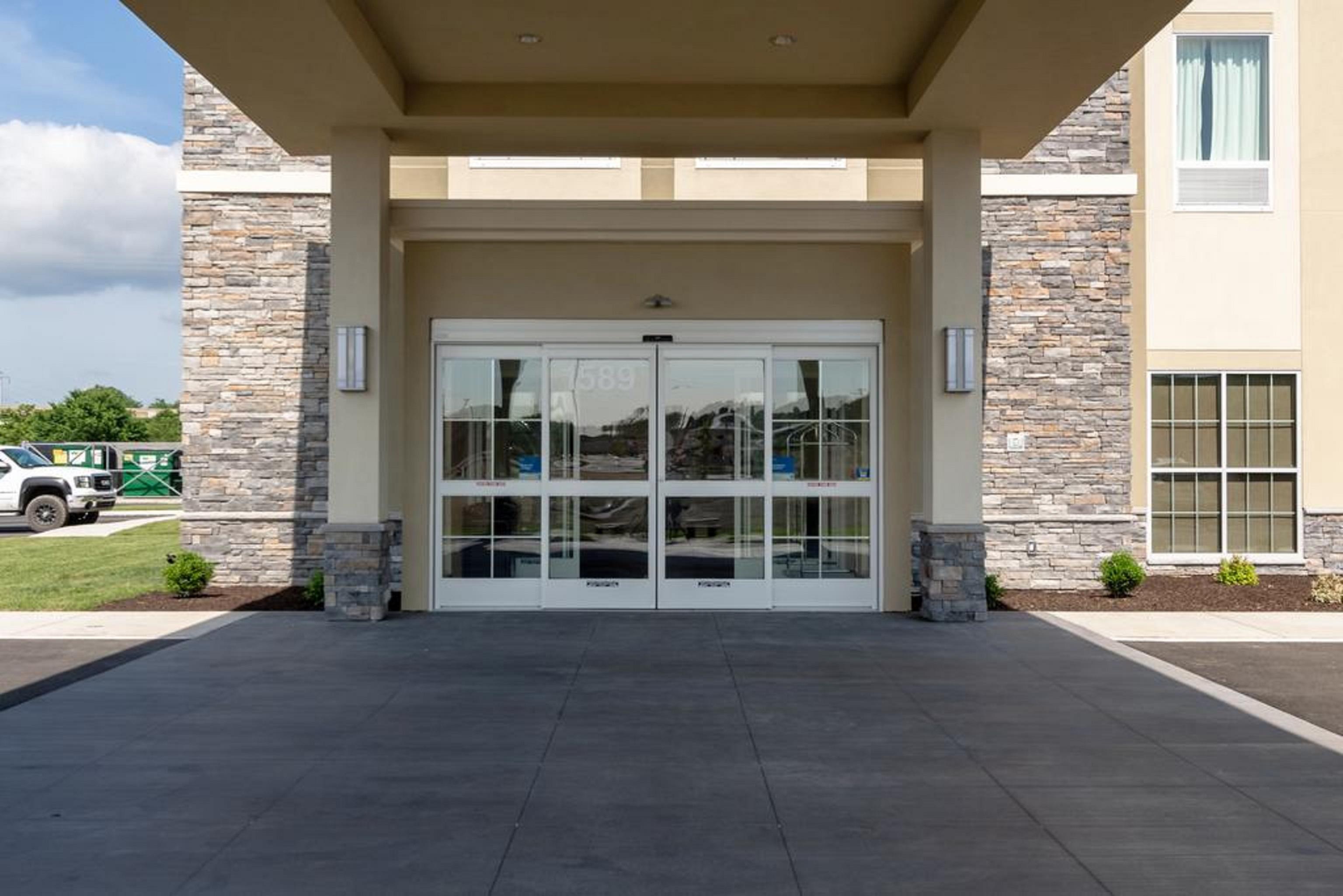 Comfort Inn & Suites - Harrisburg Airport - Hershey South Middletown  Eksteriør billede