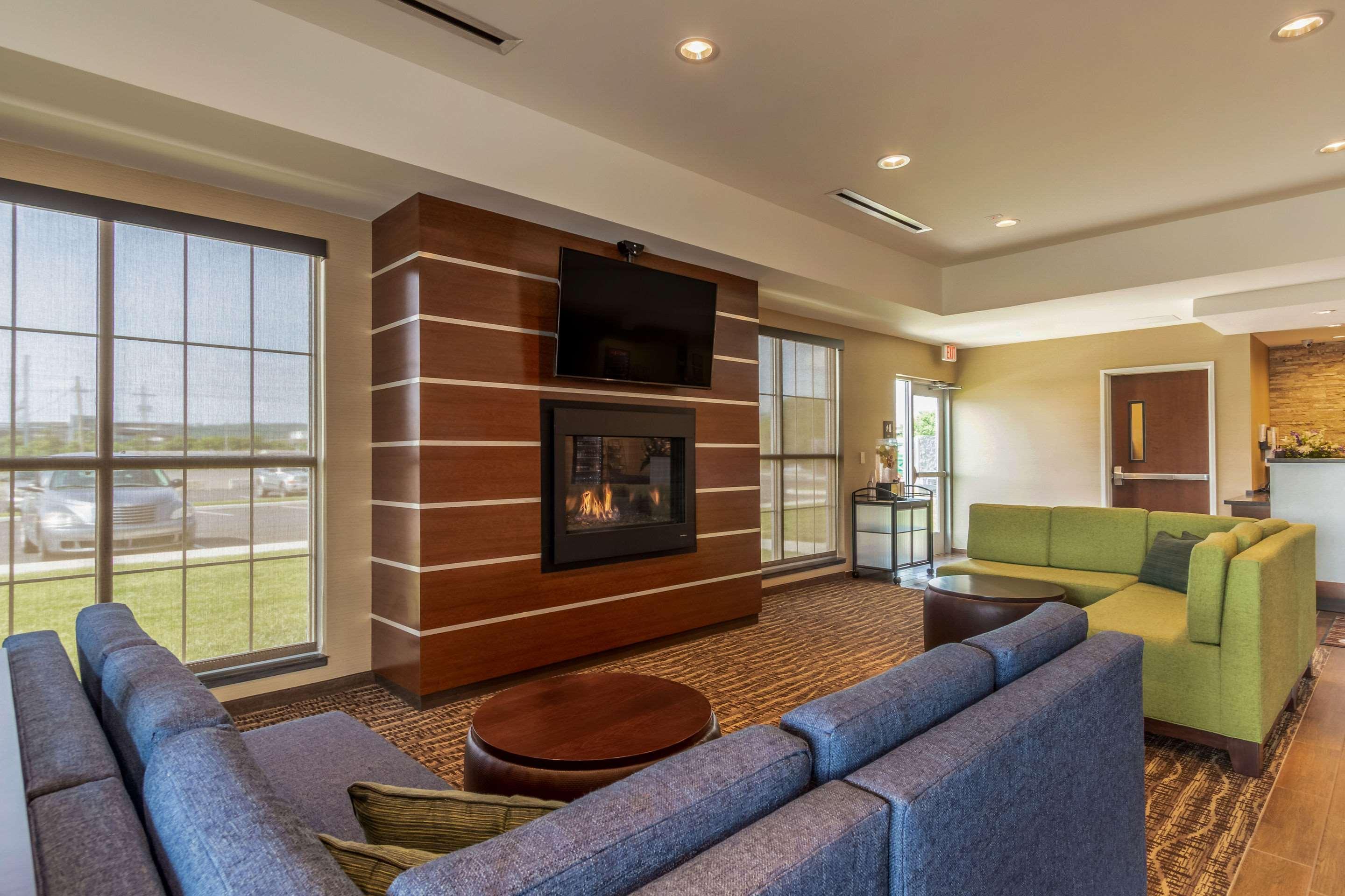 Comfort Inn & Suites - Harrisburg Airport - Hershey South Middletown  Eksteriør billede